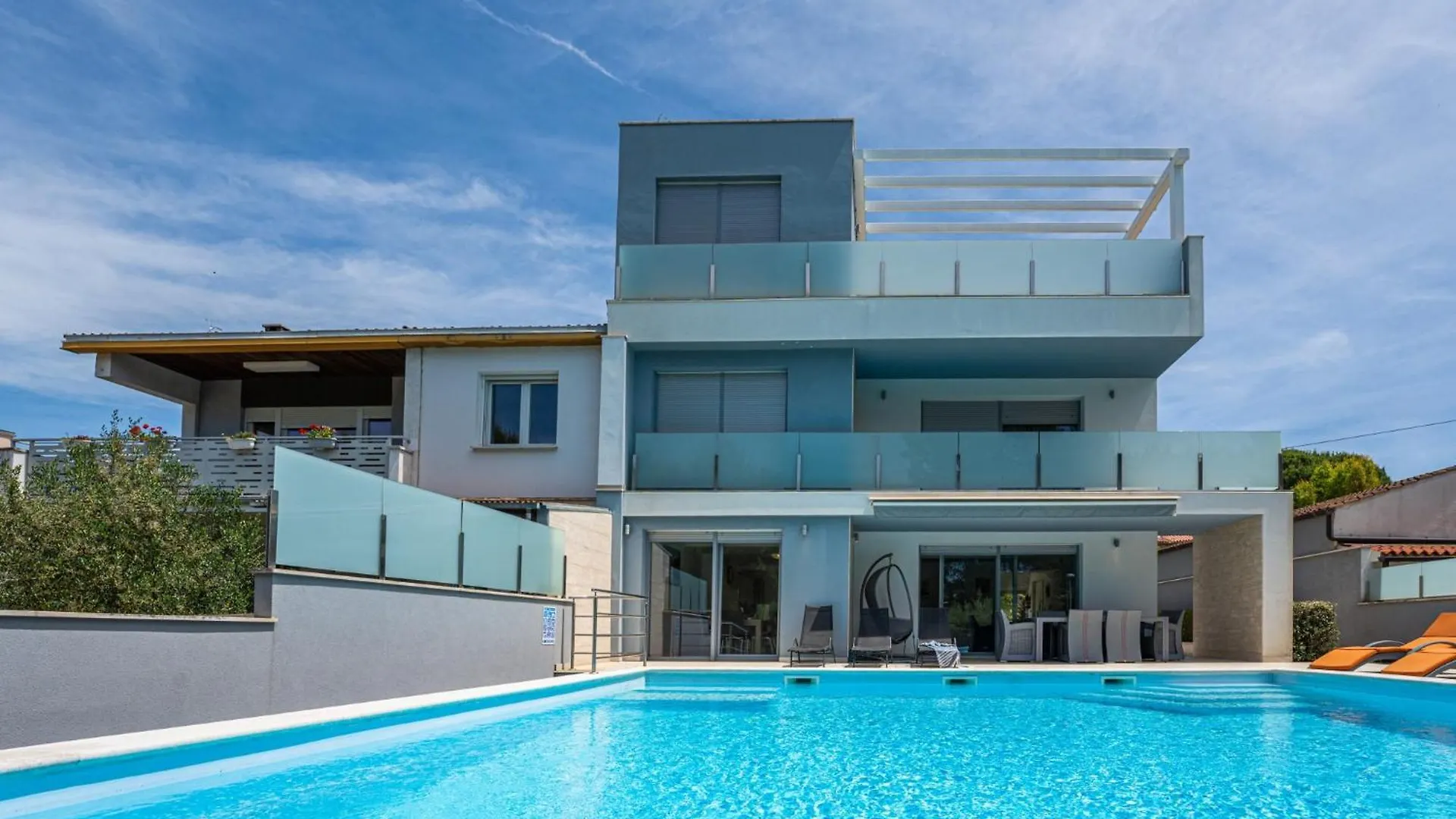 Villa Claudia In Pula - Haus Fuer 8 Personen