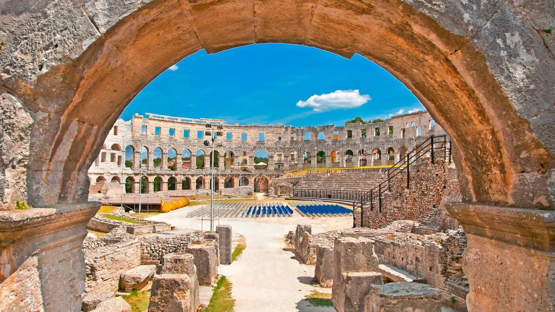 Villa Claudia In Pula - Haus Fuer 8 Personen 0*,  Kroatië