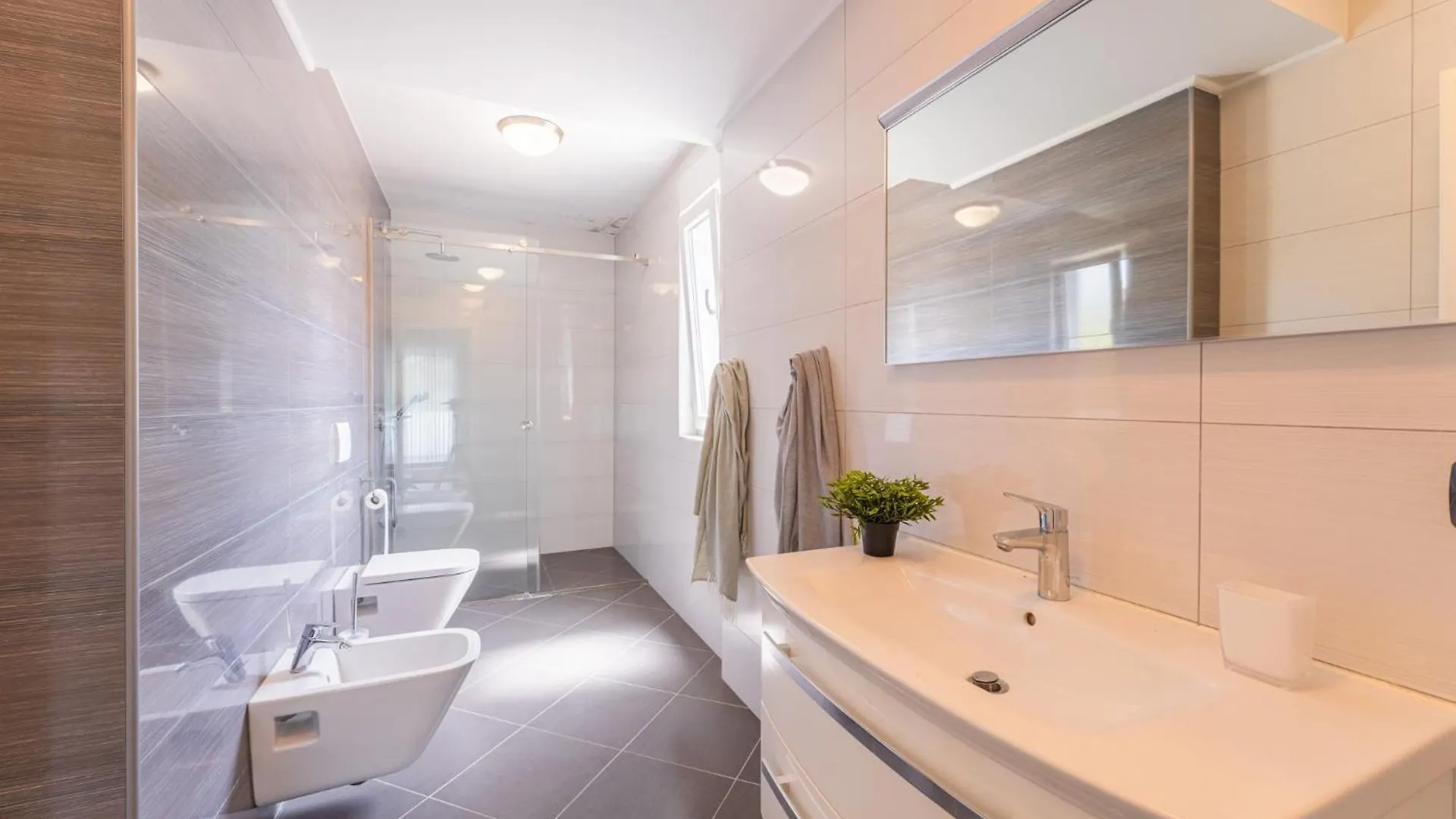 Villa Claudia In Pula - Haus Fuer 8 Personen
